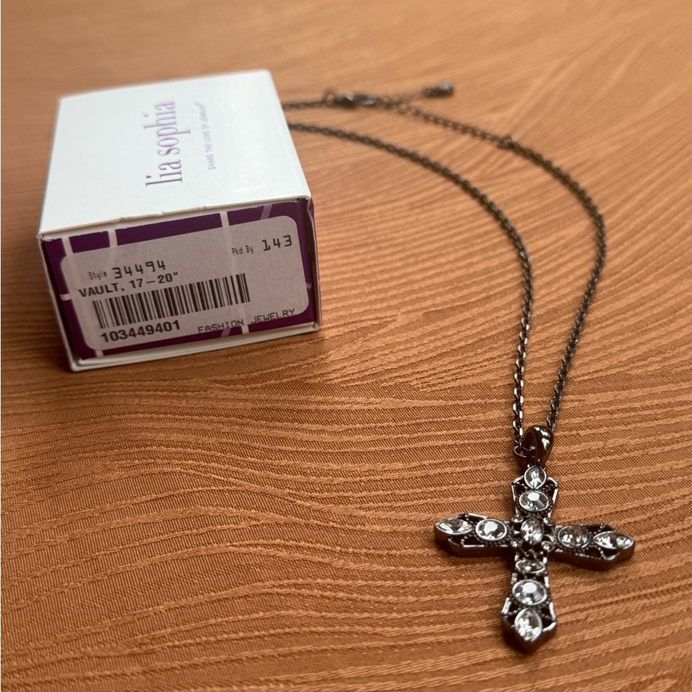 NIB Lia Sophia “Vault” cross necklace
